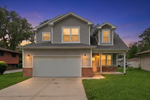 15256 State St, South Holland, IL, 60473-1061 | Card Image