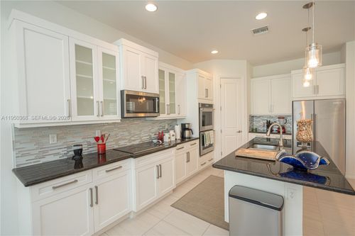 11824 Sw 13th Ct, Pembroke Pines, FL, 33025-4813 | Card Image