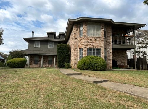 c-802 N Crockett St, Sherman, TX, 75090-4977 | Card Image