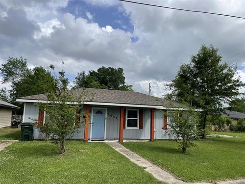 1605 Broadmoor Dr, Lake Charles, LA, 70601-6627 | Card Image