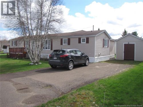 7 Geneva St, Moncton, NB, E1H2W2 | Card Image