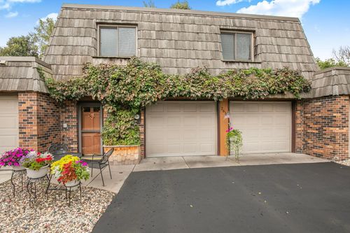 261 Park Ave S, Saint Cloud, MN, 56301-3779 | Card Image