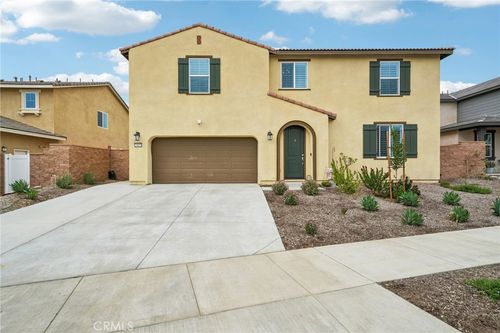 25695 Hallmark Cir, Homeland, CA, 92548-7820 | Card Image