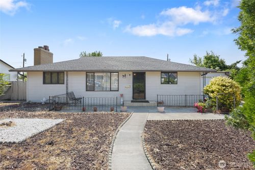 515 N Clark Rd, Moses Lake, WA, 98837-1610 | Card Image