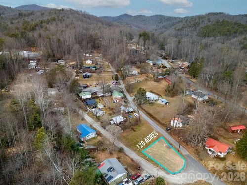 1-10 Hampton Rd, Brevard, NC, 28712-3265 | Card Image