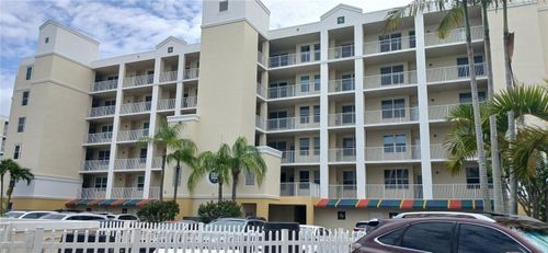 3302-1200 Country Club Dr, Largo, FL, 33771-2174 | Card Image