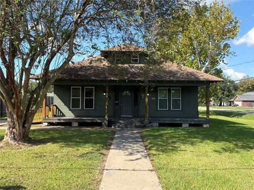 529 E Myrtle Street, Angleton, TX, 77515 | Card Image