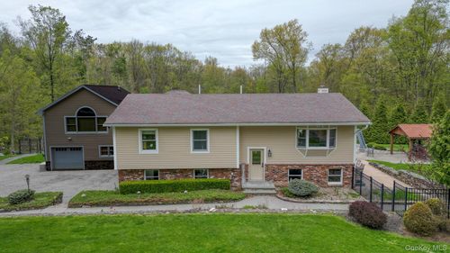 809 Highland Lake Rd, Middletown, NY, 10940-6389 | Card Image