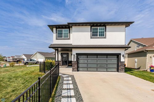 940 41st Ave W, West Fargo, ND, 58078-8839 | Card Image