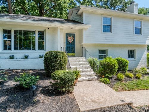 6817 Ronda Ave, Charlotte, NC, 28211-6126 | Card Image