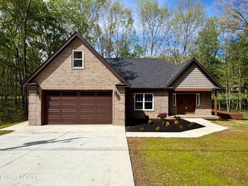 414 Beachwood Dr, Crossville, TN, 38558-7448 | Card Image