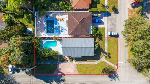 8850 Ne 4th Ave, El Portal, FL, 33138-3113 | Card Image