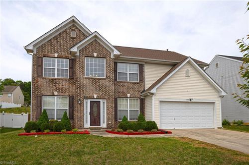 1336 Pondhaven Dr, High Point, NC, 27265-9452 | Card Image