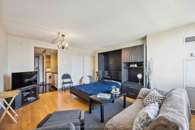 821 - 2737 Keele St, Condo with 0 bedrooms, 1 bathrooms and 1 parking in North York ON | Image 6