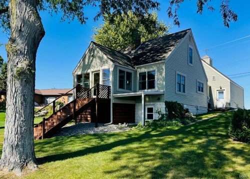 2215 E State Road 14, Rochester, IN, 46975-8967 | Card Image