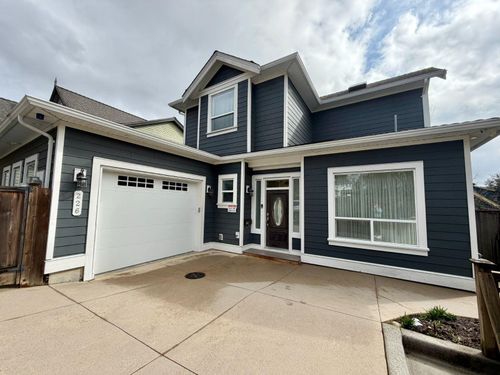 226 Gifford Pl, New Westminster, BC, V3L1K7 | Card Image