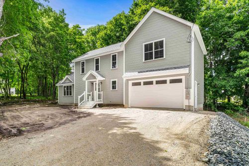 5 Daniel St, Somersworth, NH, 03878-2105 | Card Image