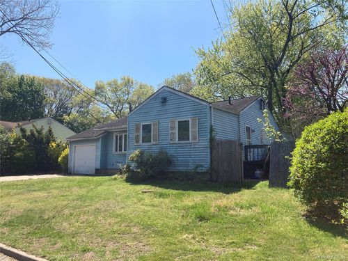 6 Wicks Rd, East Northport, NY, 11731-6536 | Card Image