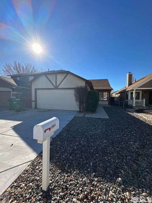 1941 Fargo Way, Sparks, NV, 89434-0725 | Card Image