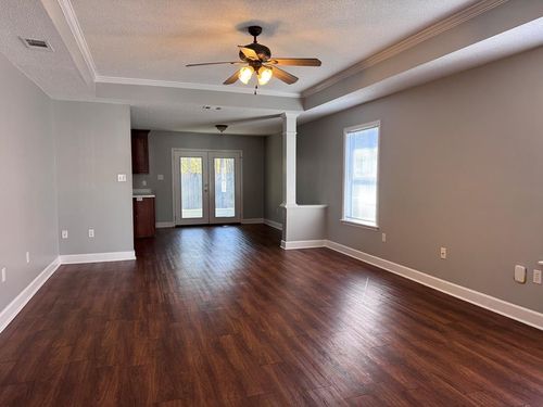 3145 Vanelle Dr, Valdosta, GA, 31602-7018 | Card Image