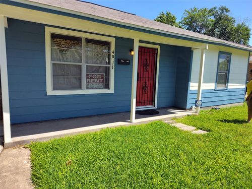 4817 Maggie St, Houston, TX, 77033-4031 | Card Image
