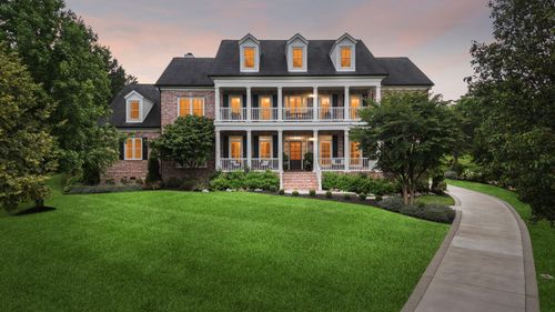 9047 Lochmere Ct, Brentwood, TN, 37027-2614 | Card Image
