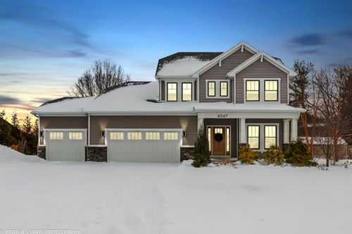 4047 Fox Woods Rd, Saint Joseph, MI, 49085-9164 | Card Image