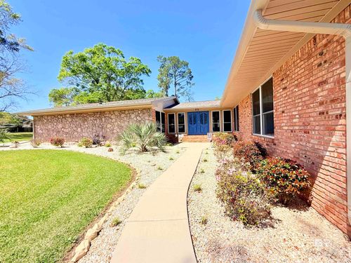 22121 Nelson St, Robertsdale, AL, 36567-3651 | Card Image