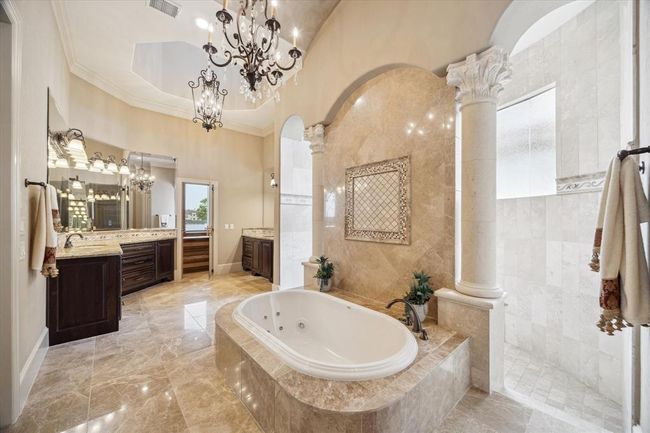 18 Miramar Heights Cir, House other with 6 bedrooms, 8 bathrooms and null parking in Sugar Land TX | Image 25