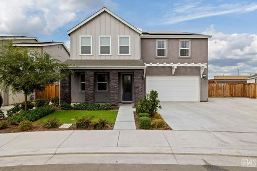 9516 Sweetgum Hill Ln, Shafter, CA, 93263-9412 | Card Image