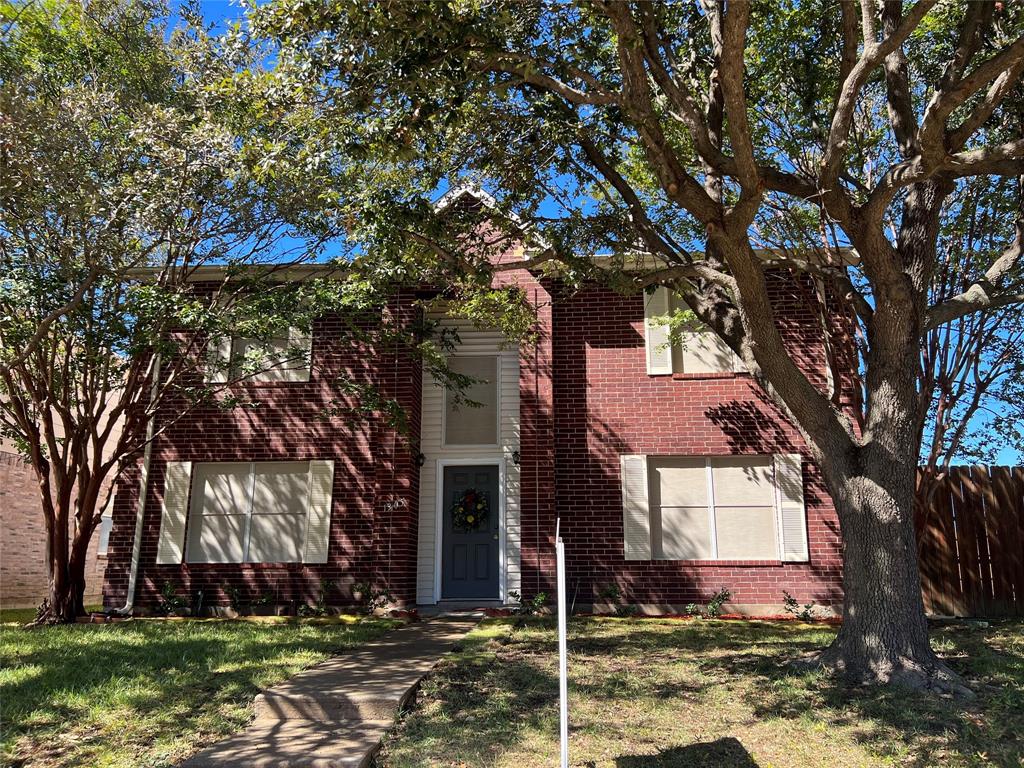 1305 Crescent Drive, Sold in Allen Zoocasa