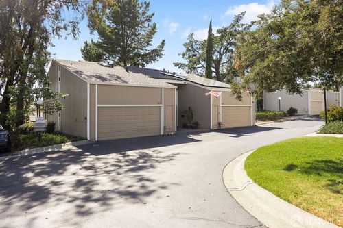 521 Ridgeview Ct, Pleasant Hill, CA, 94523-1023 | Card Image