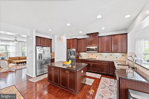 25672 Azalea Garden Ter, ALDIE, VA, 20105-3123 | Card Image