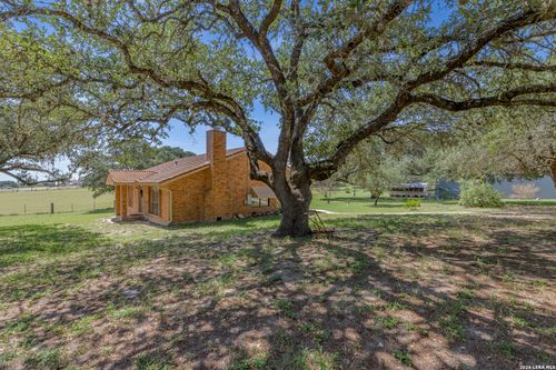 138 Big Oak Dr, Adkins, TX, 78101-2753 | Card Image