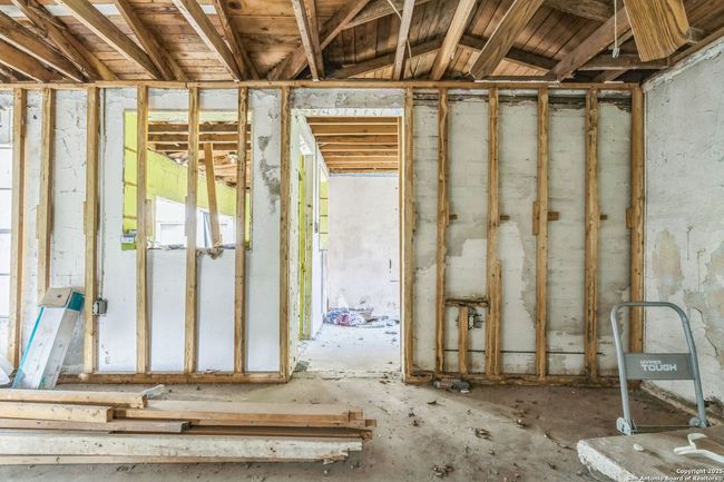 118 Gentry St, House other with 2 bedrooms, 1 bathrooms and null parking in San Antonio TX | Image 10