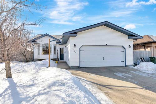 5615 24 St, Lloydminster, AB, T9V2V1 | Card Image