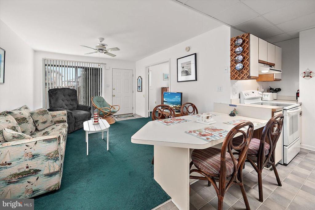 Residential in OCEAN CITY 4