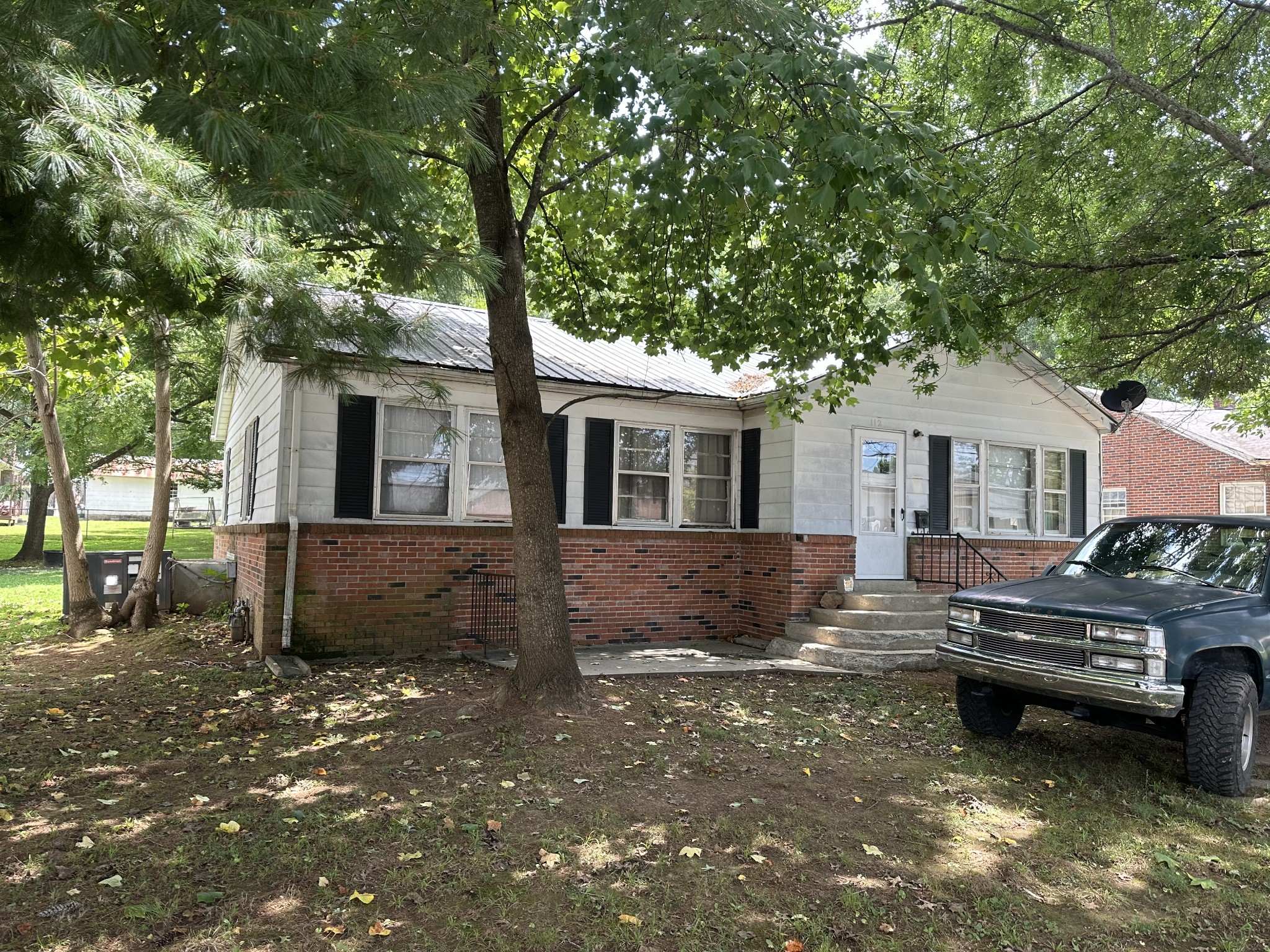 Lafayette Ave, Lawrenceburg, TN 38464