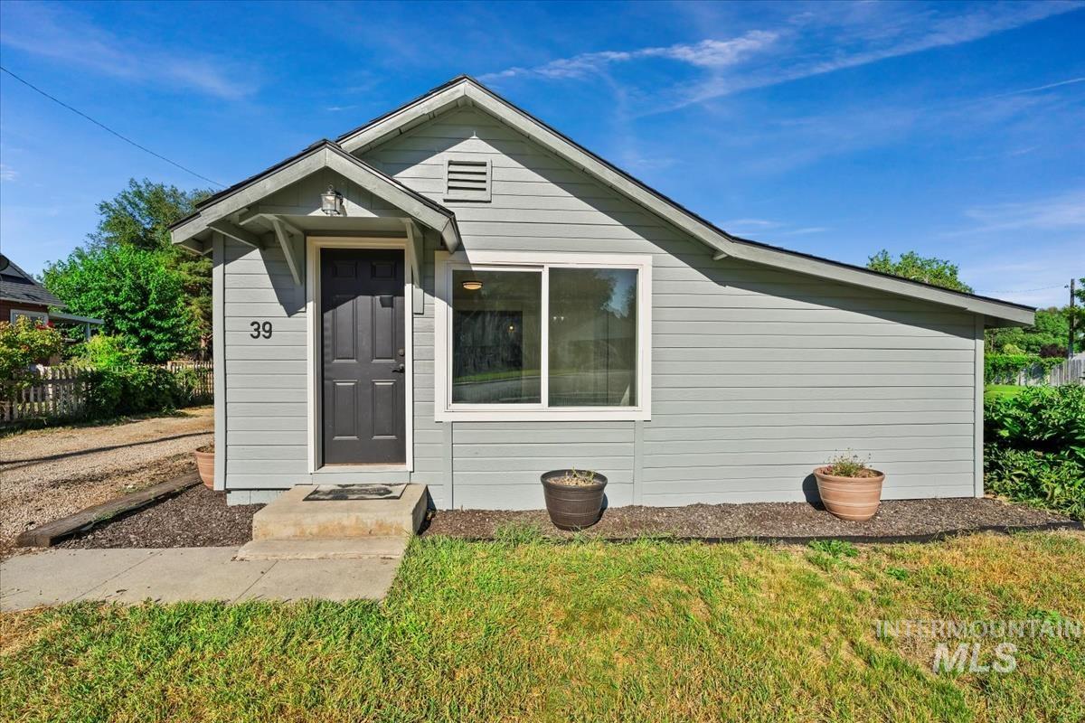 Greenleaf St, Nampa, ID 83651