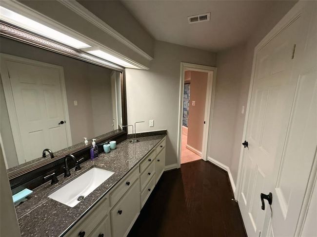 Full Bath Upstairs | Image 31