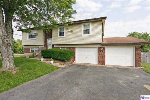 1215 Payton Pl, Radcliff, KY, 40160-9535 | Card Image