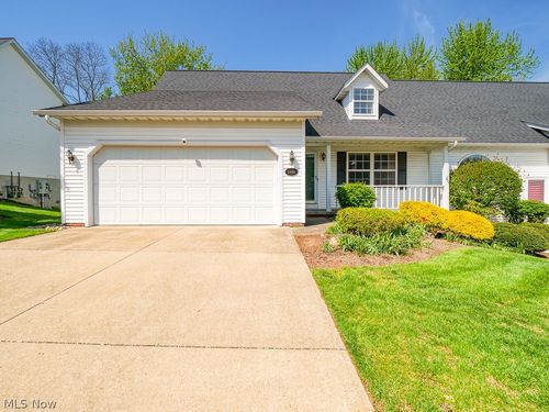 5440 Stoney Ln, Painesville, OH, 44077-9021 | Card Image