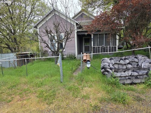 1638 Se Mill St, Roseburg, OR, 97470-4061 | Card Image