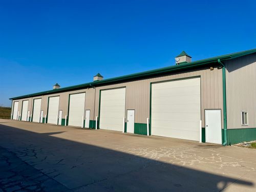 20462 193rd Street Loop, Milford, IA, 51351-7391 | Card Image