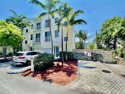 813 Se 18th Ct, Fort Lauderdale, FL, 33316-2911 | Card Image