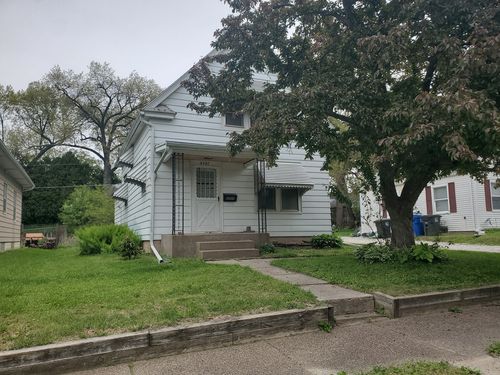 2737 11th Avenue C, Moline, IL, 61265-2339 | Card Image