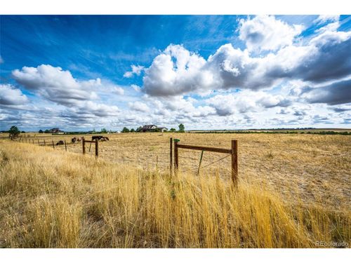 450 N County Road 133, Bennett, CO, 80102-8607 | Card Image