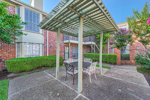 203-7920 Rockwood Ln, Austin, TX, 78757-8003 | Card Image