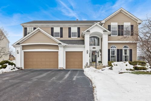 1950 Broadsmore Dr, Algonquin, IL, 60102-6614 | Card Image