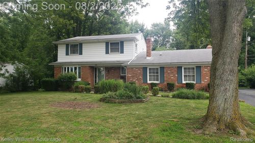 25842 Sierra Dr, Novi, MI, 48374-2332 | Card Image
